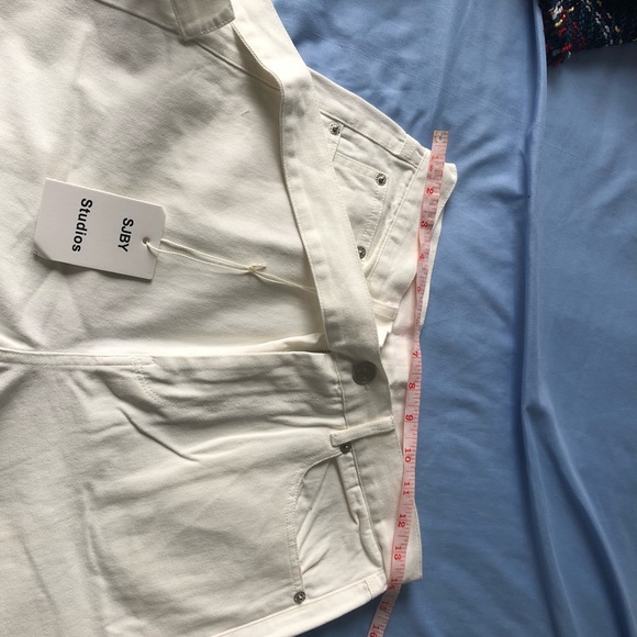 (SOLD)Women white pants - Picture 5 of 9